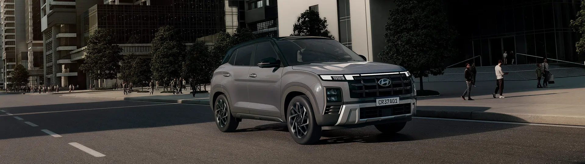 Novo Hyundai CRETA estácionado na rua em frente a um prédio com pessoas ao redor